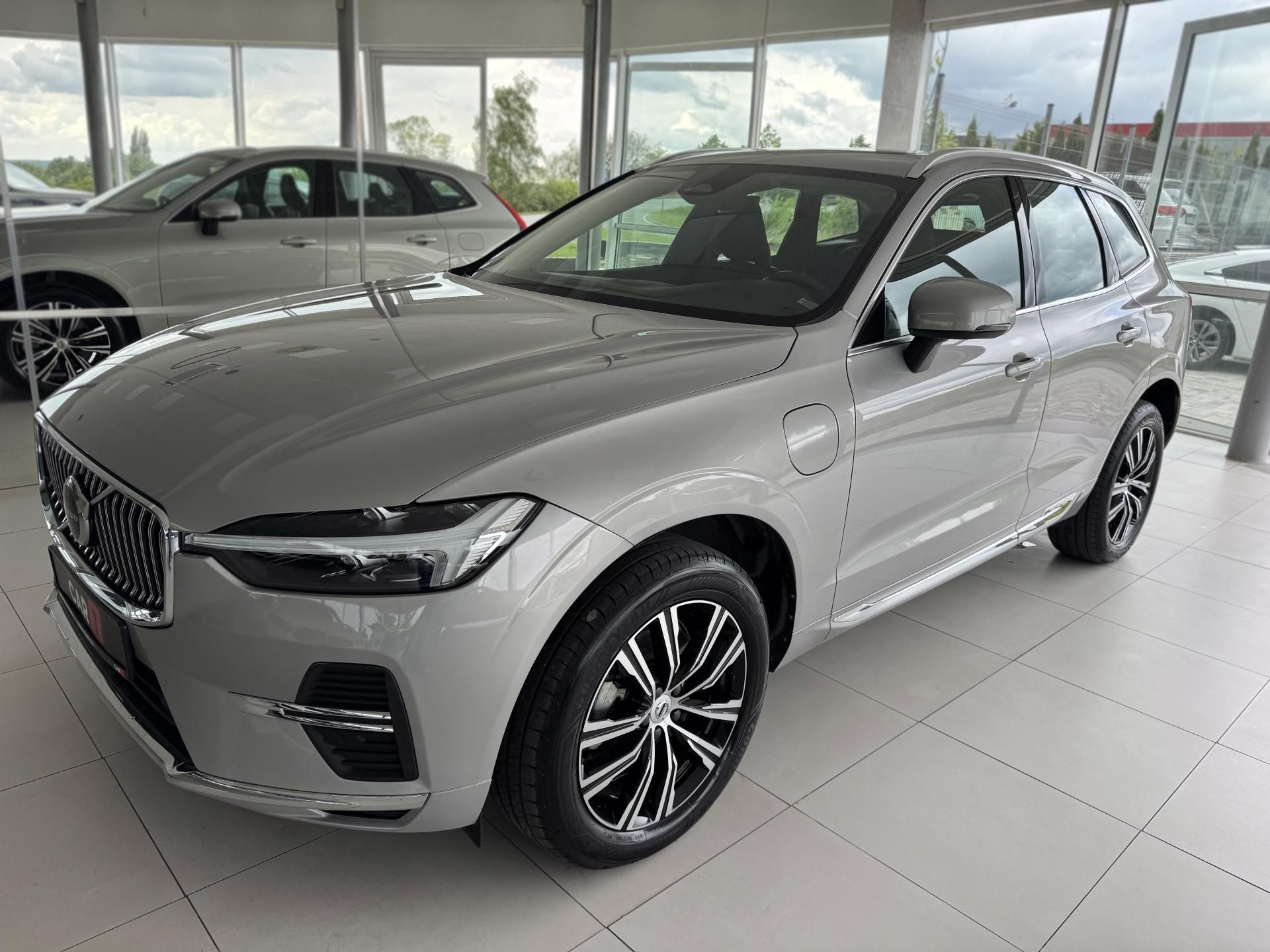 Volvo XC60, T6 AWD*Recharge Plus*OdvětrSed - fotka 2