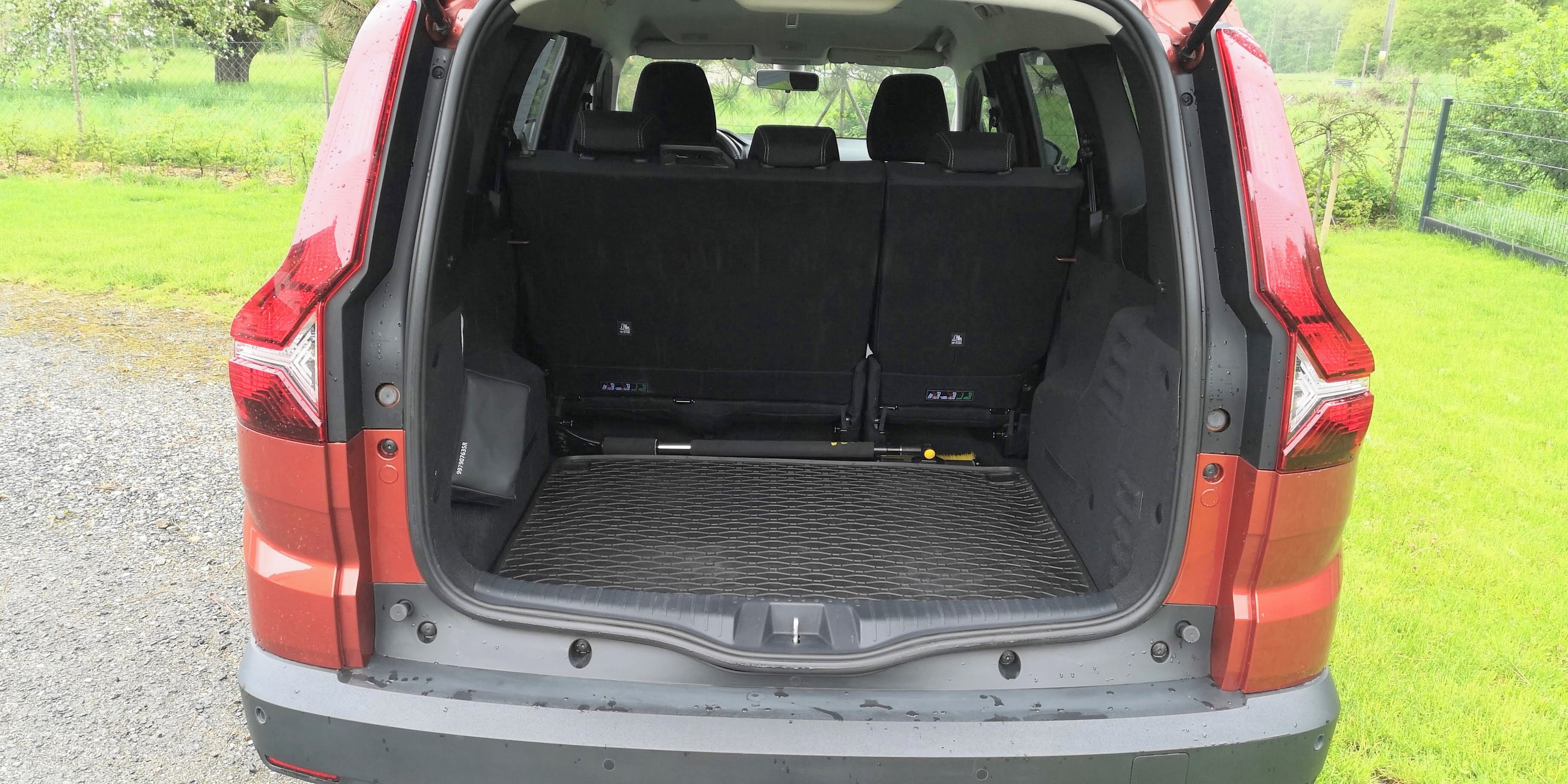 Dacia Jogger, TOVÁRNÍ ZÁSTAVBA LPG - fotka 3