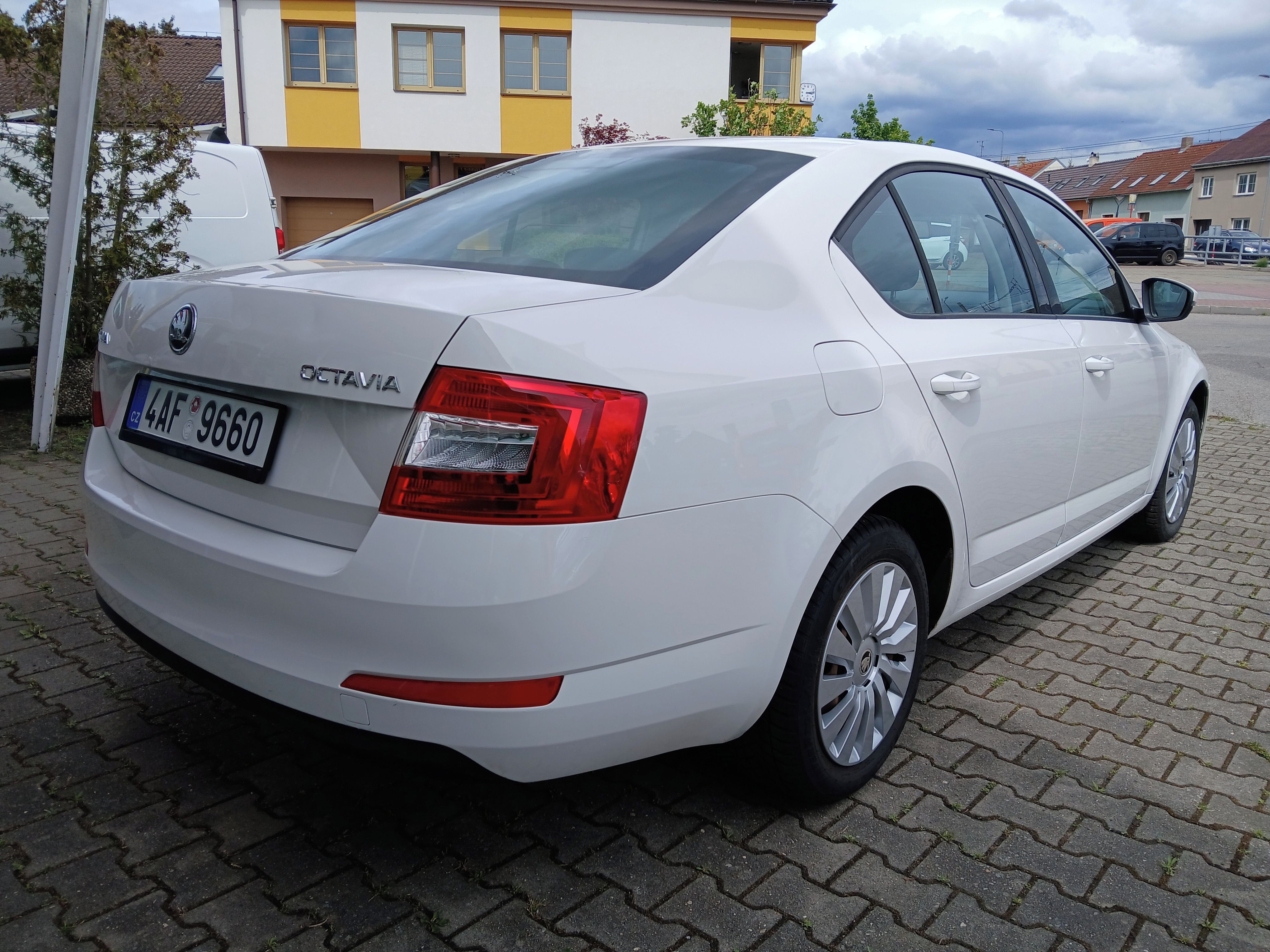 Škoda Octavia, 1.6TDI, 77kW, CZ, servis - fotka 5