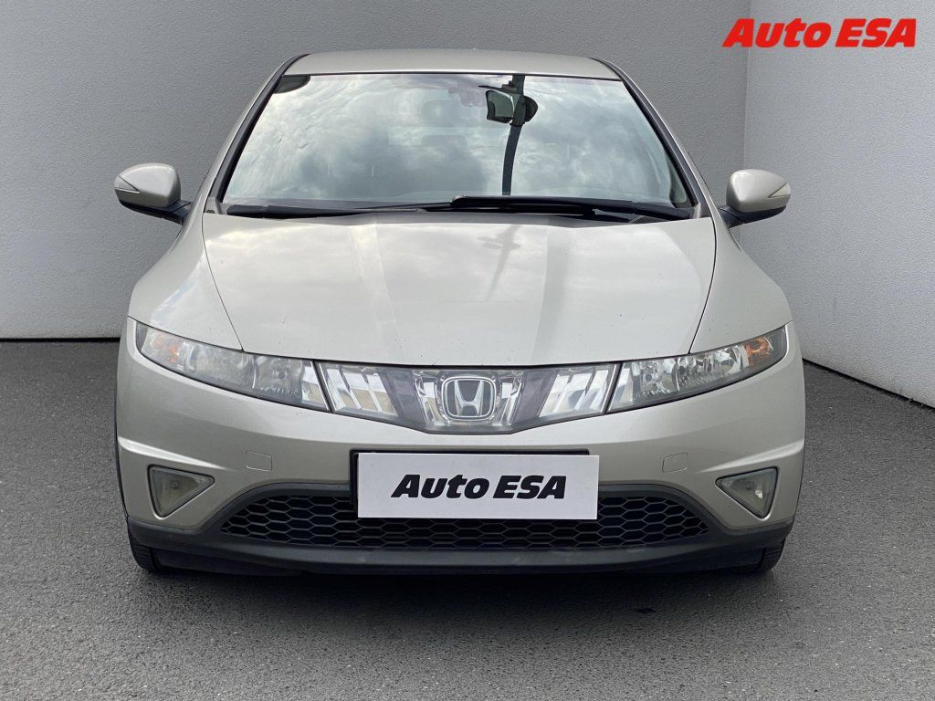 Honda Civic, 1.8i - fotka 2