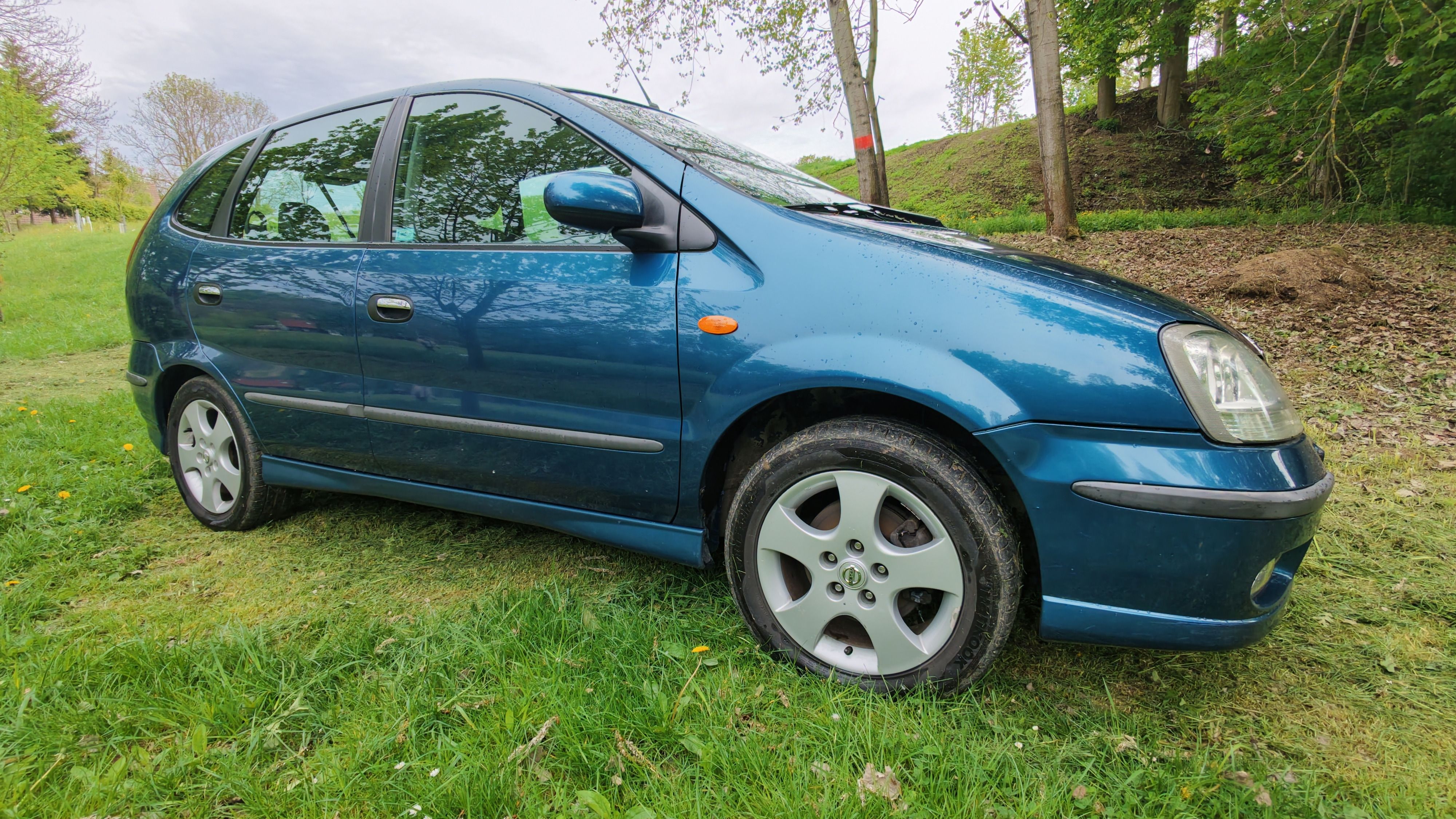 Nissan Almera Tino, 2.2dci 100kw - fotka 3