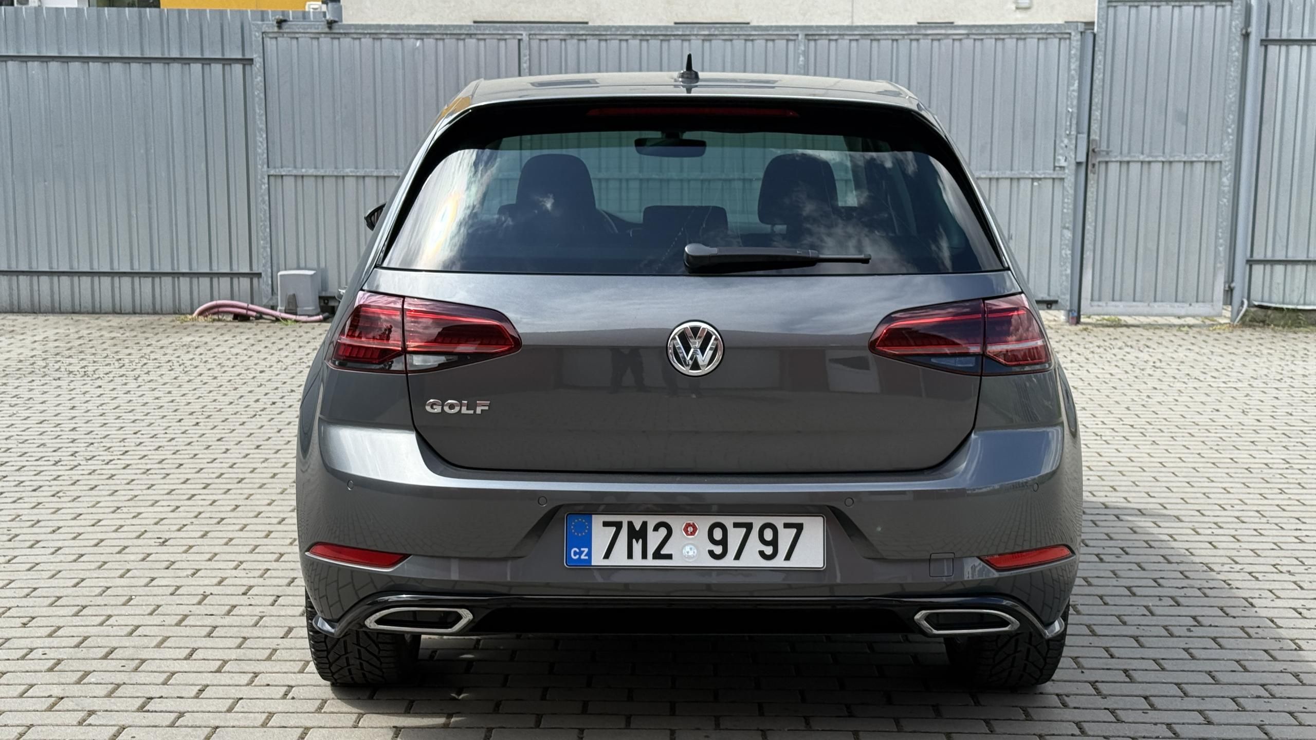 Volkswagen Golf, 1.0TSi*63kW*R-LINE*55TKM* - fotka 4