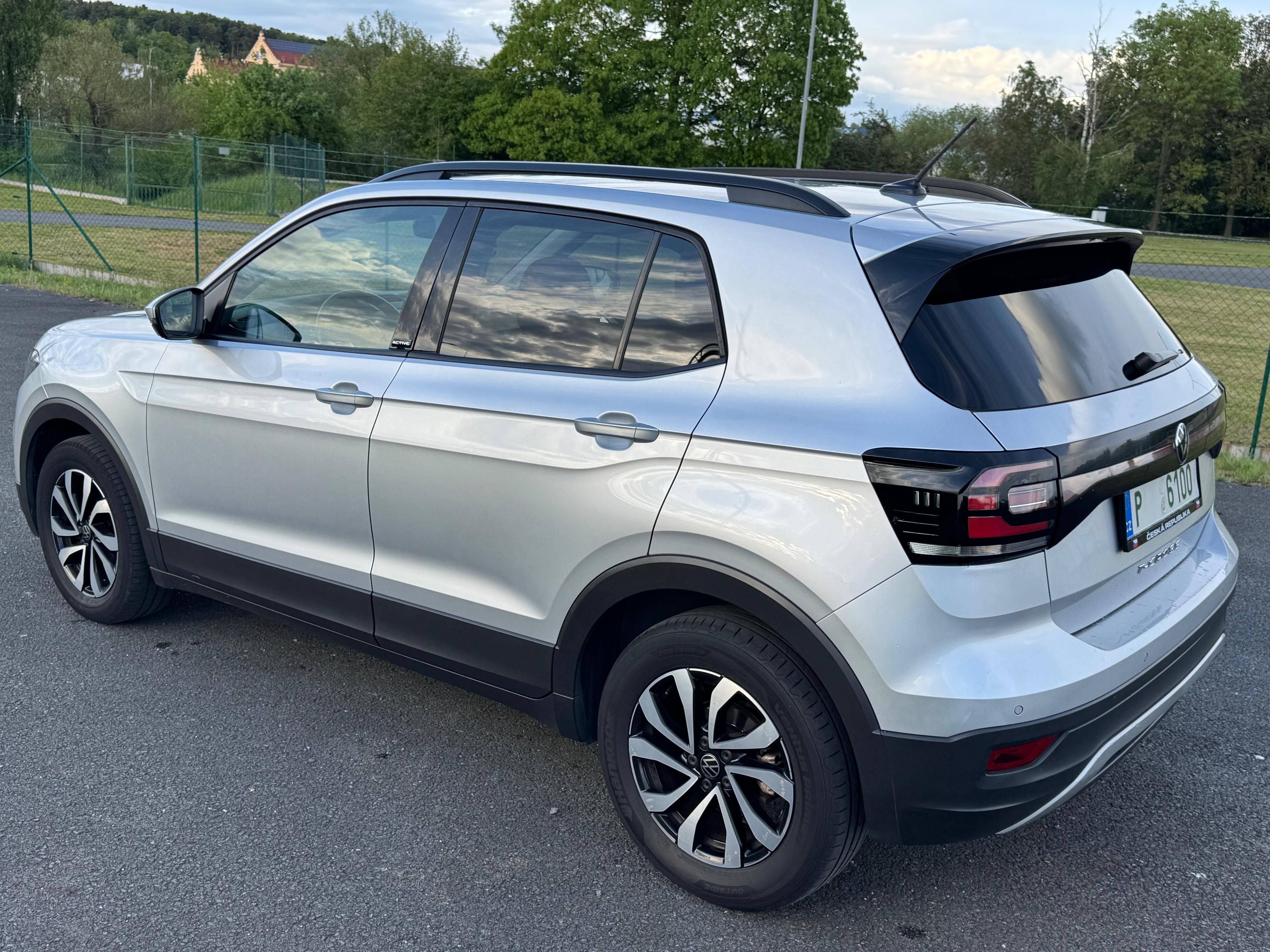Volkswagen T-Cross, 1.0 TSI TOP STAV VOZU - fotka 4