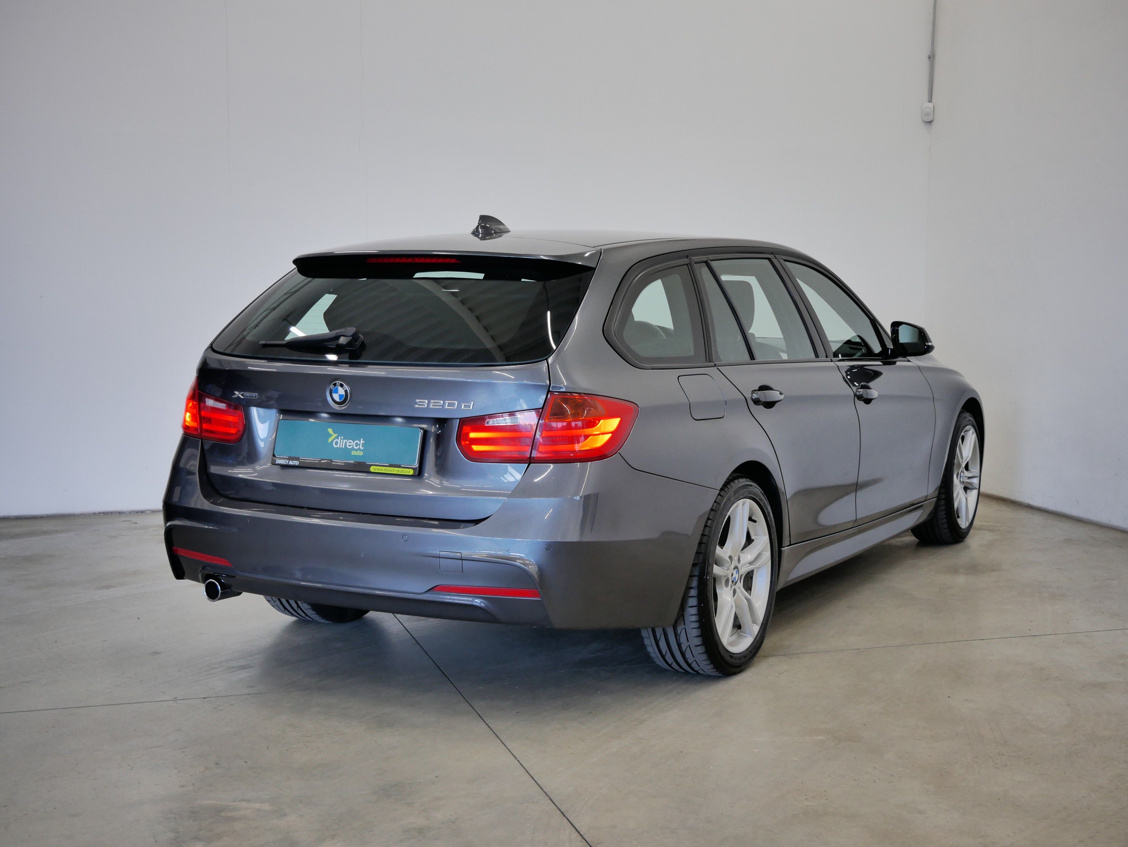 BMW Řada 3, 320D 135 kW xDrive - fotka 2