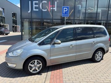 2.0i 107kW 7 Míst Ghia