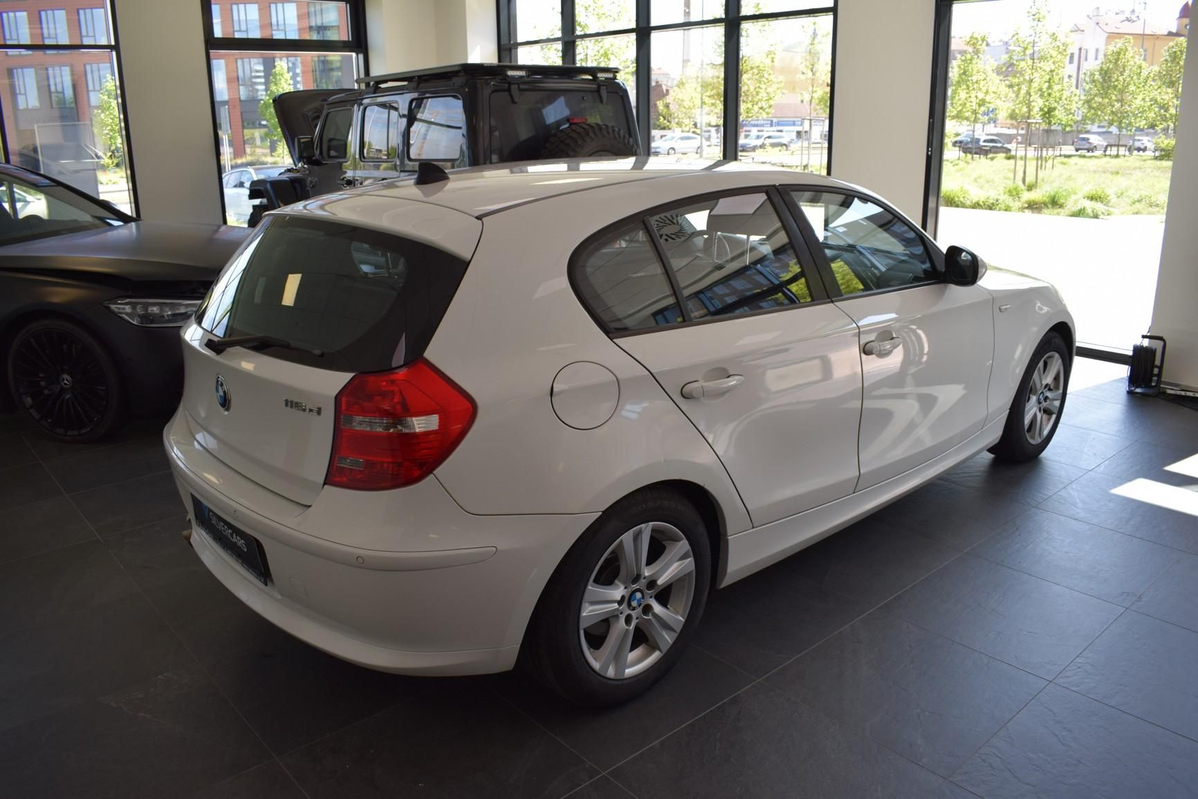 BMW Řada 1, 116d 1.maj koupeno CZ Invelt - fotka 6