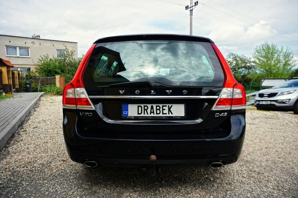 Volvo V70, MOMENTUM 2,0 D4 133 kW - fotka 6