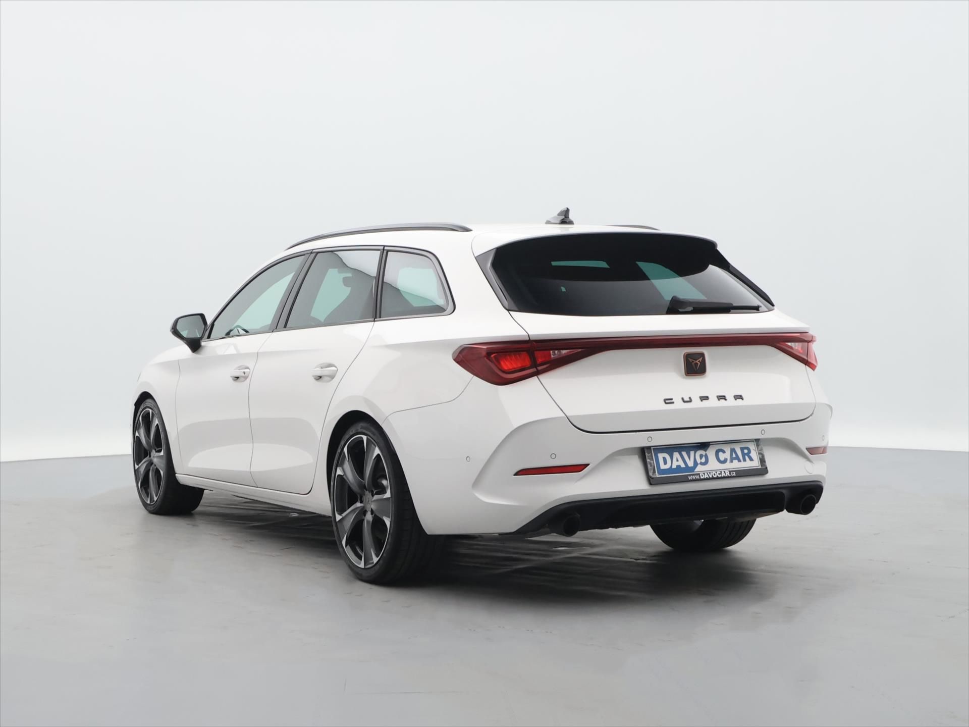 Cupra Leon, 2,0 TSI Cupra ST DSG DPH - fotka 5