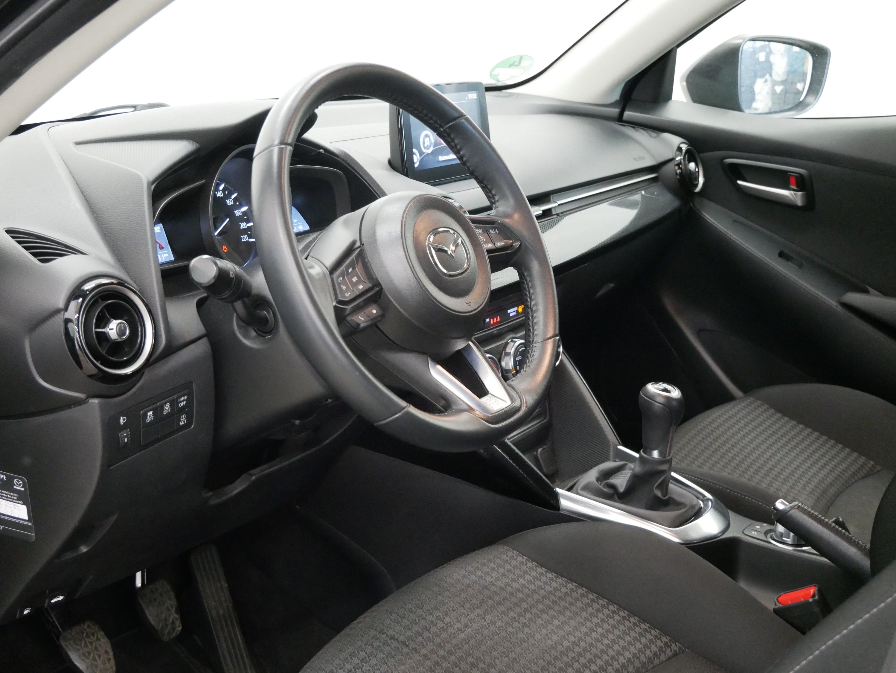 Mazda 2, 1.5 Skyactiv 66 kW Kizoku - fotka 5