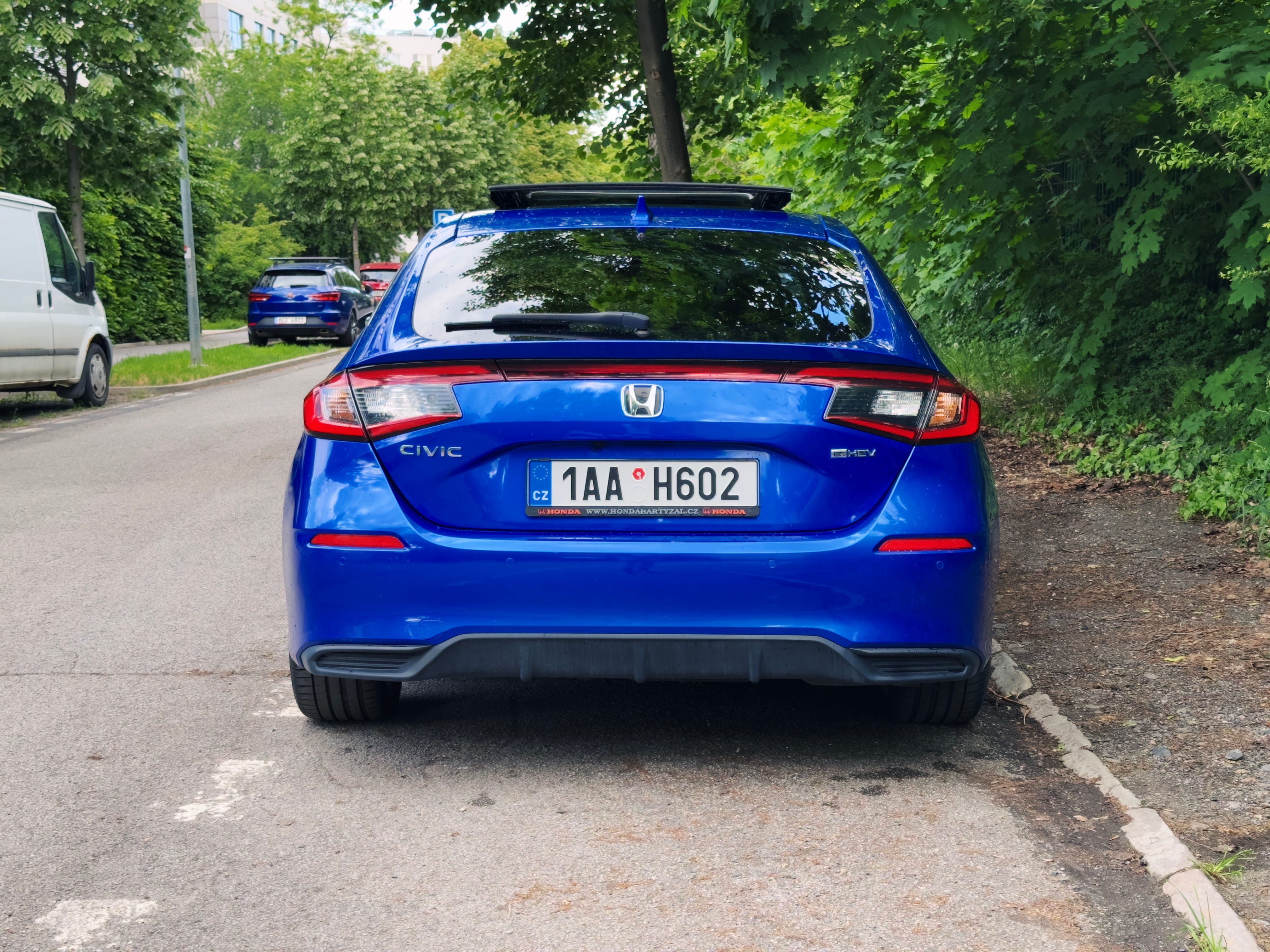 Honda Civic, Honda Civic 11c ADVANCE + pneu - fotka 5