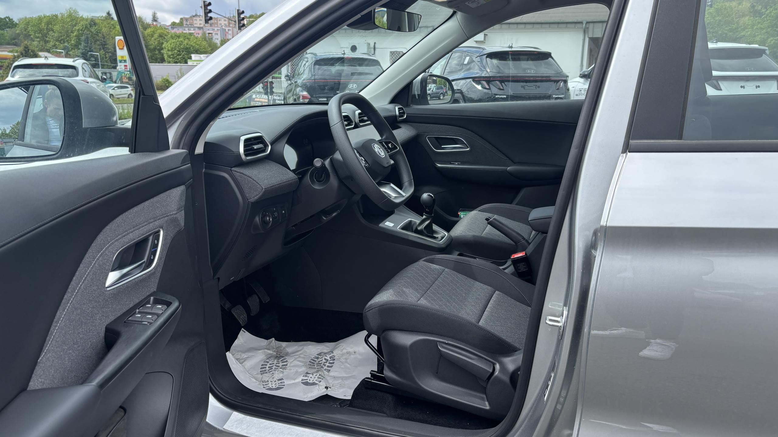 MG ZS, 1,5i MT ESSENTIAL - fotka 5