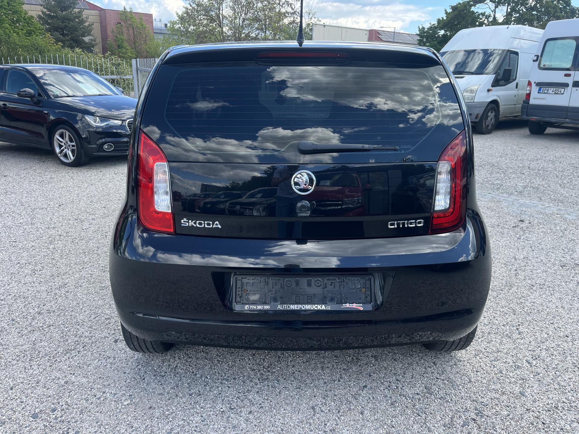 Škoda Citigo, 1.0MPi 44kw 77000km!! - fotka 6