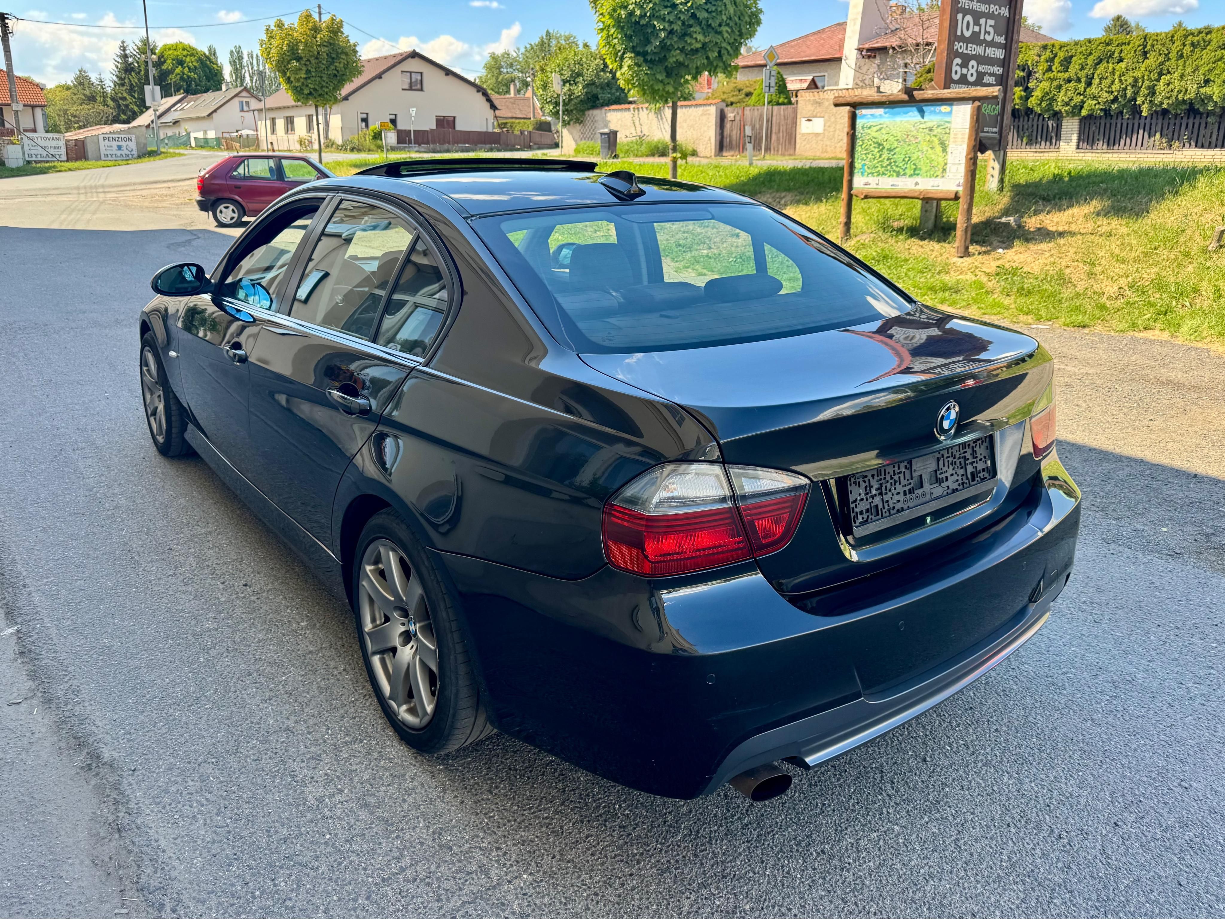 BMW Řada 3, e90 320i 95kW M-packet - fotka 3