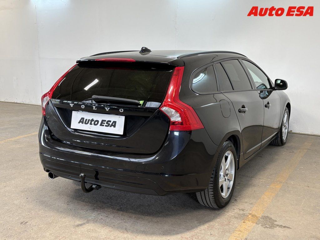 Volvo V60, 1.6 D2 - fotka 4