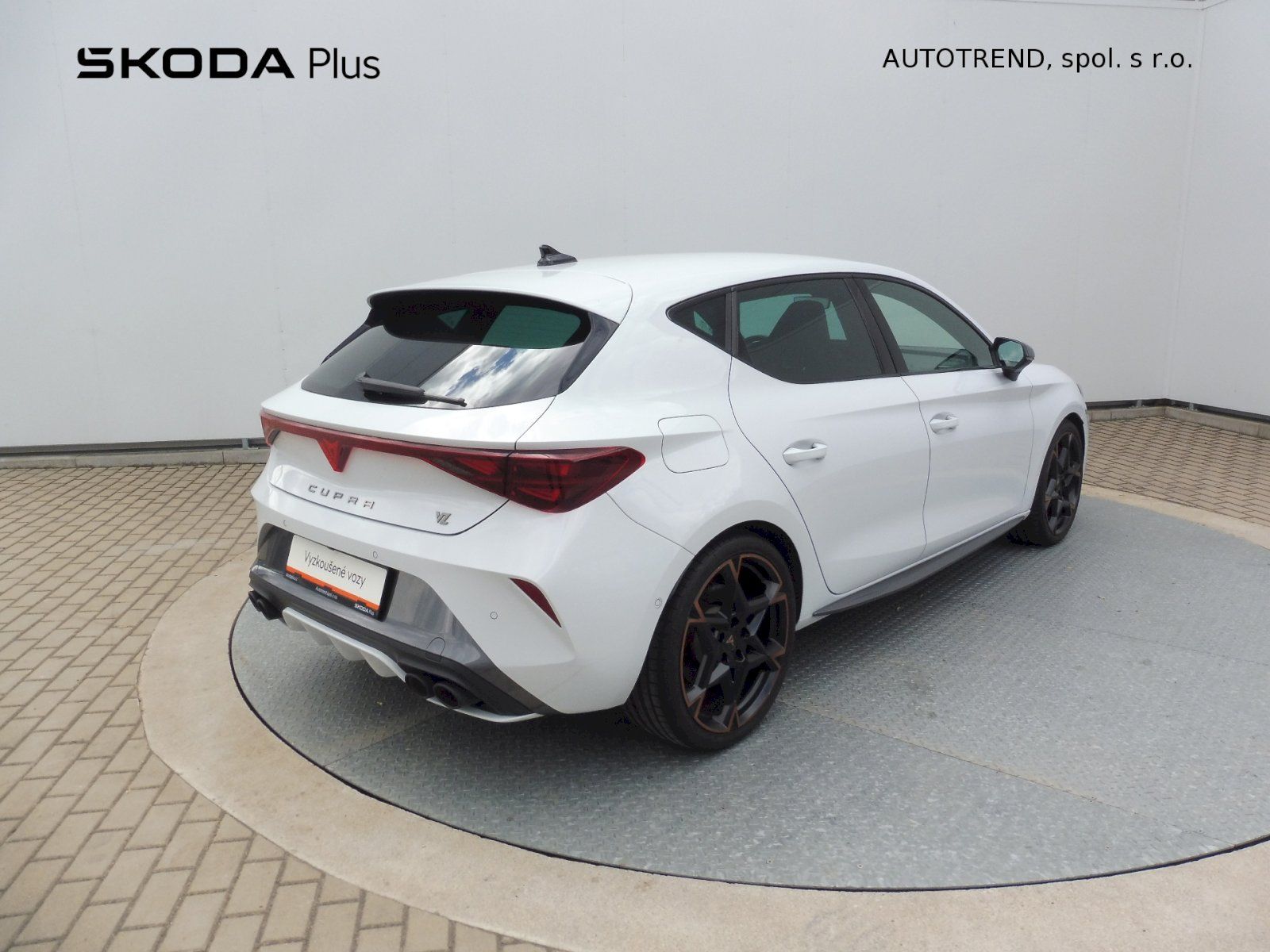 Cupra Leon, 2,0 TSI 221kW DSG - fotka 2