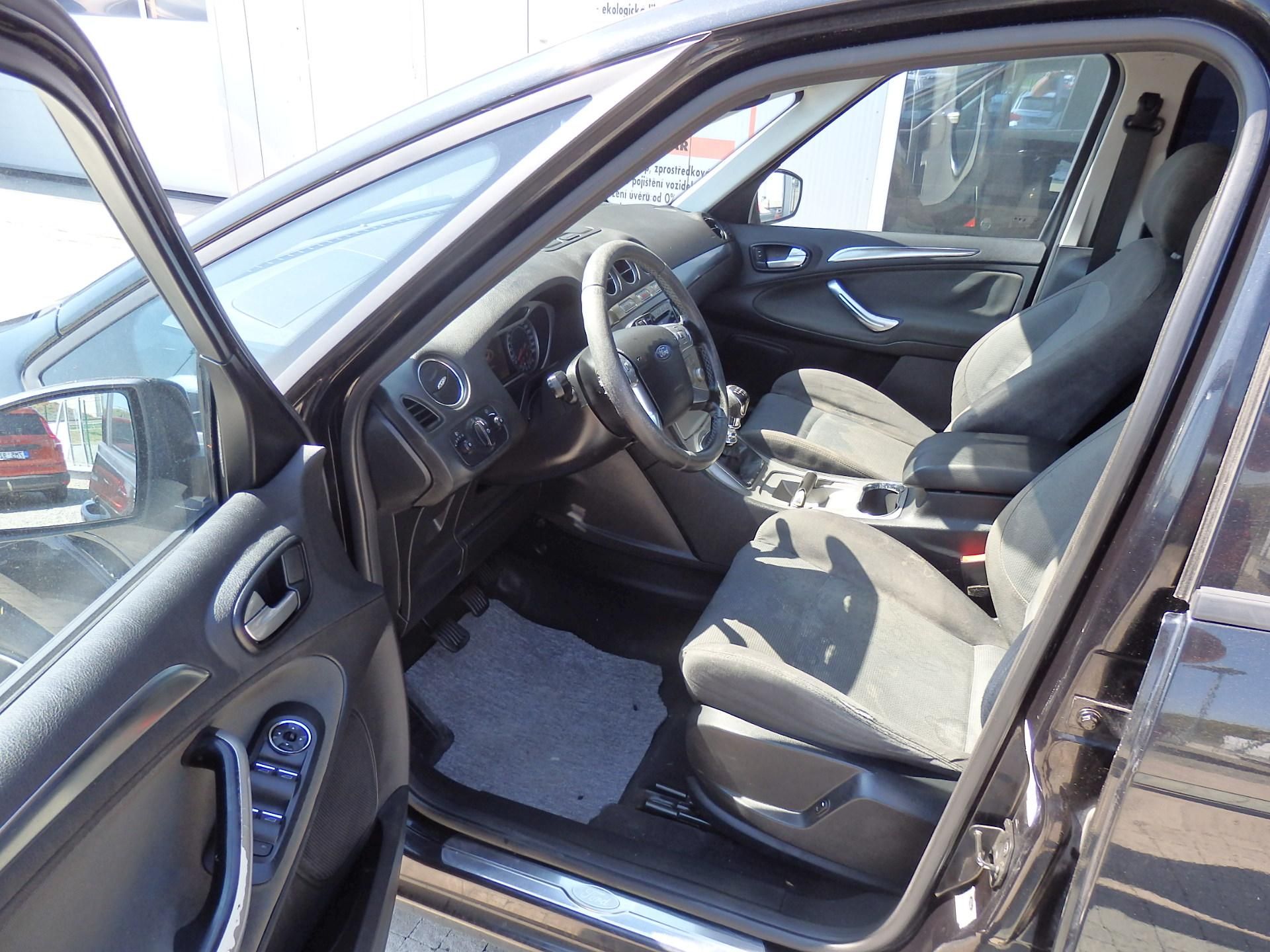 Ford S-MAX, 2,0TDCi 103kW DIGI KLIMA,ZÁVĚS - fotka 6