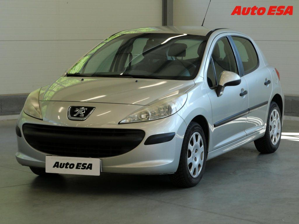 Peugeot 207, 1.4i,1.maj,ČR - fotka 3