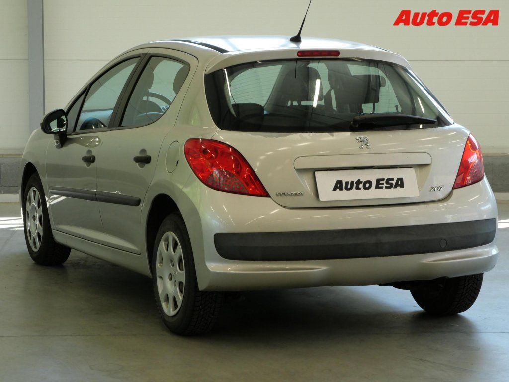 Peugeot 207, 1.4i,1.maj,ČR - fotka 6