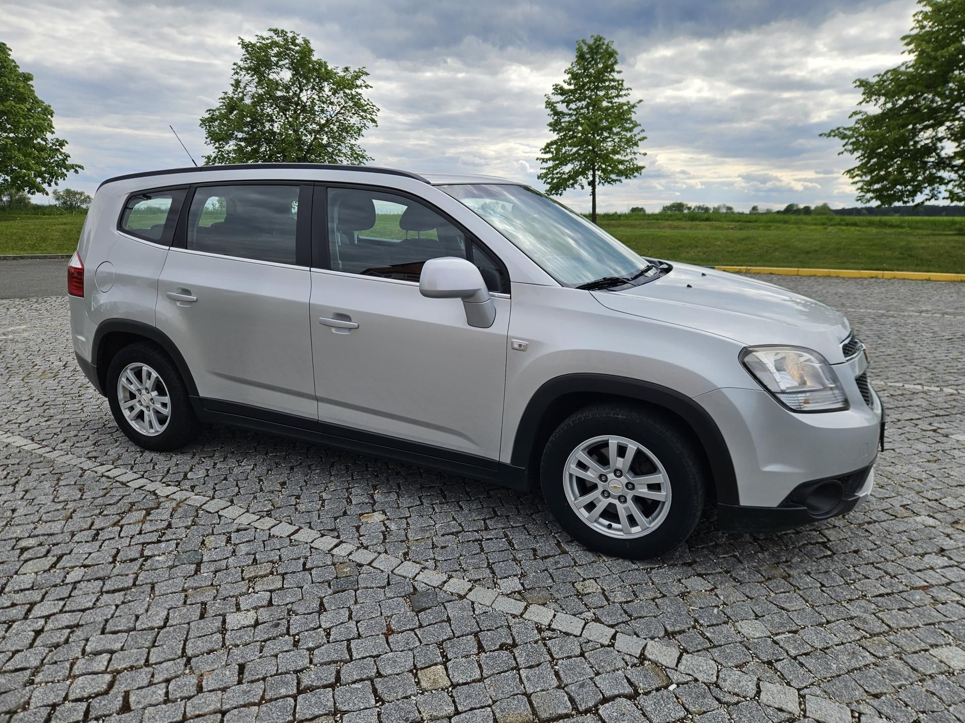 Chevrolet Orlando, 2L 120kw, 7 MÍST, SPLÁTKY - fotka 5
