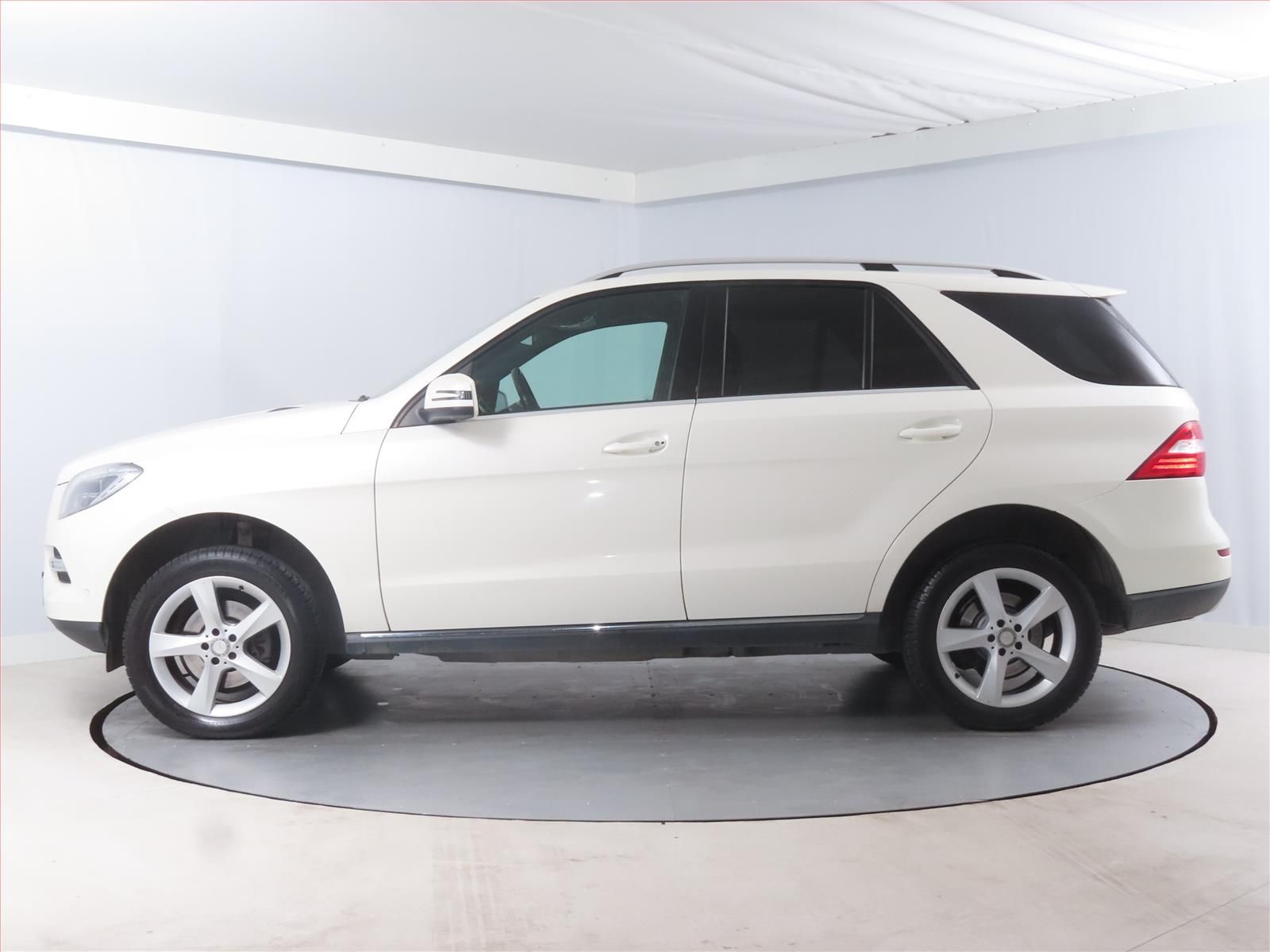 Mercedes-Benz Třídy M, ML 350 BlueTEC, 4X4, Automat - fotka 3