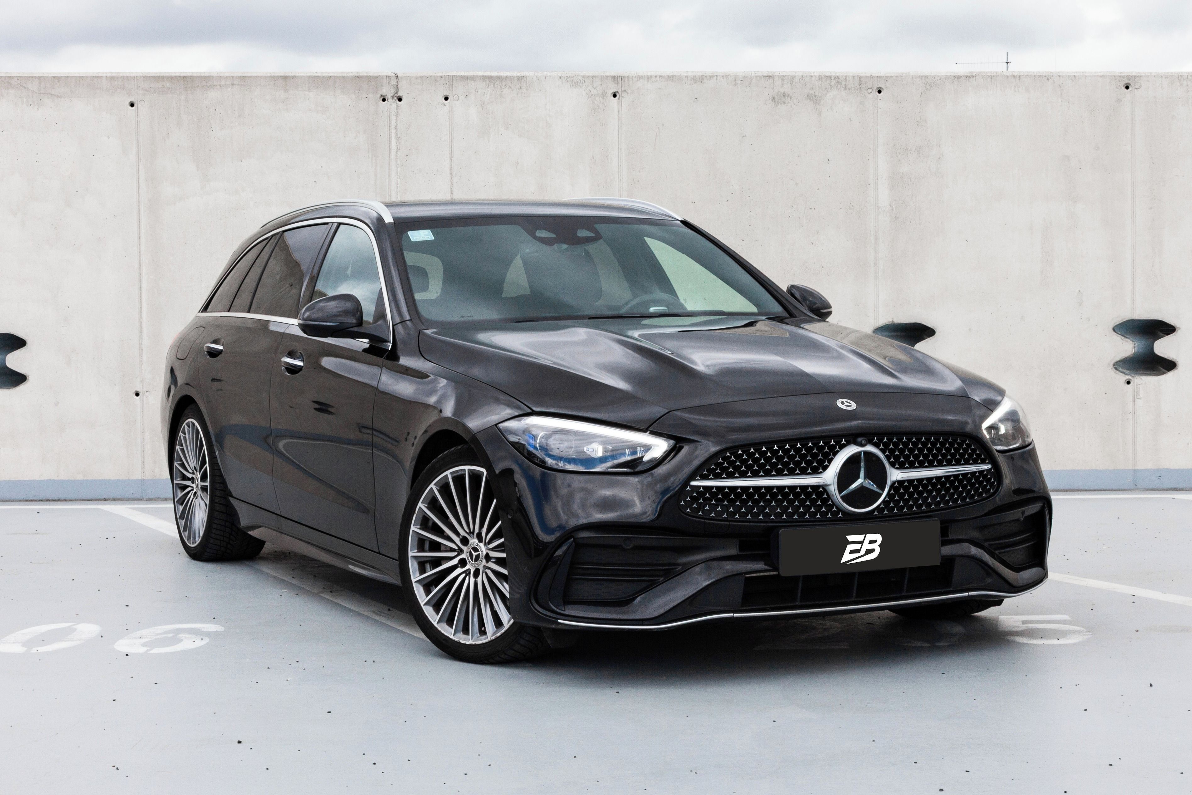 Mercedes-Benz Třídy C, 220d 4M kombi, AMG, 360°, ČR