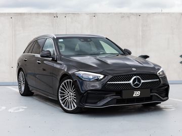 220d 4M kombi, AMG, 360°, ČR
