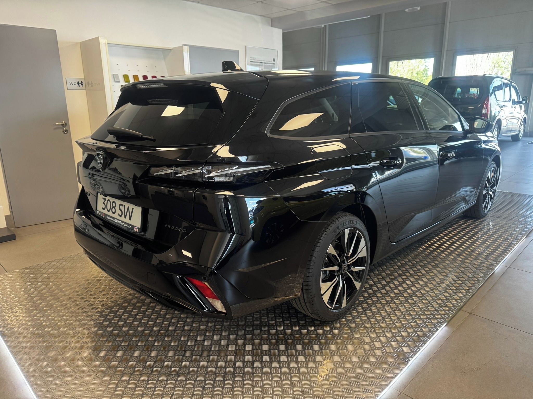Peugeot 308, SW ALLURE Hybrid 145 e-DCS6 - fotka 3
