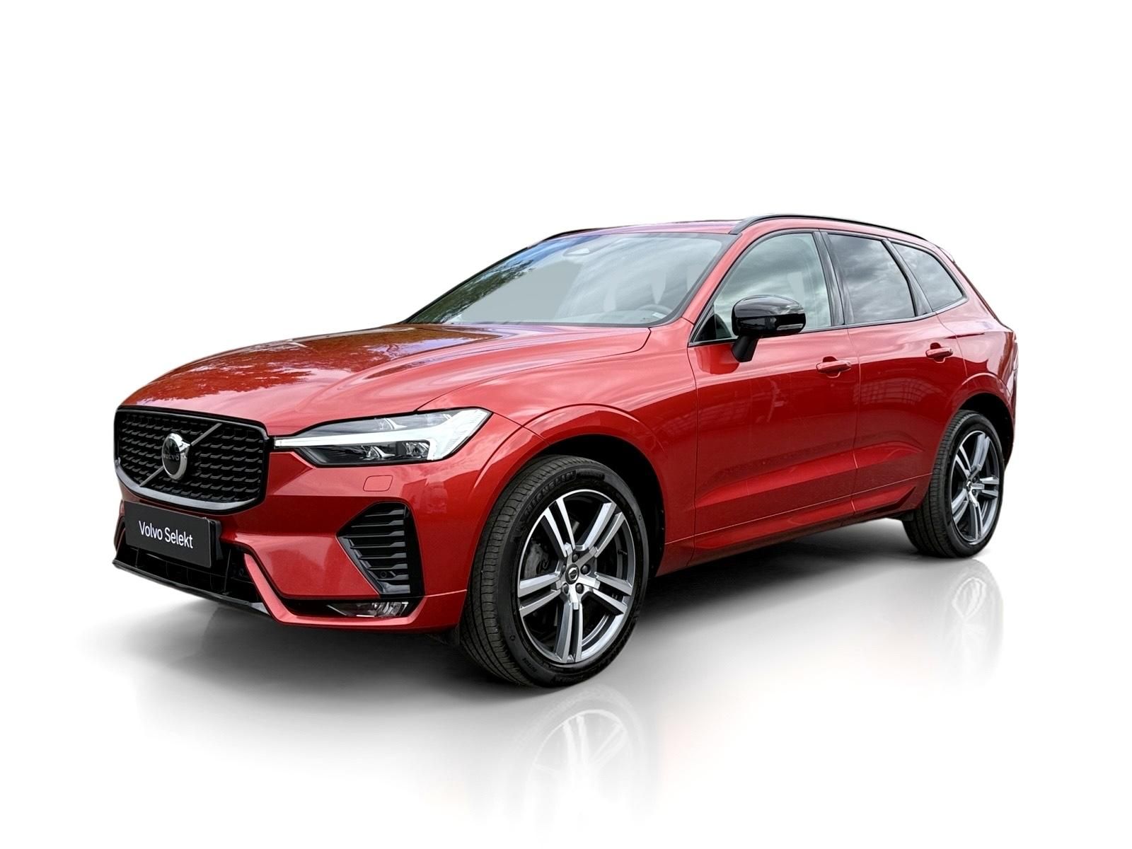 Volvo XC60, B5 AWD (benzín) // PLUS DARK