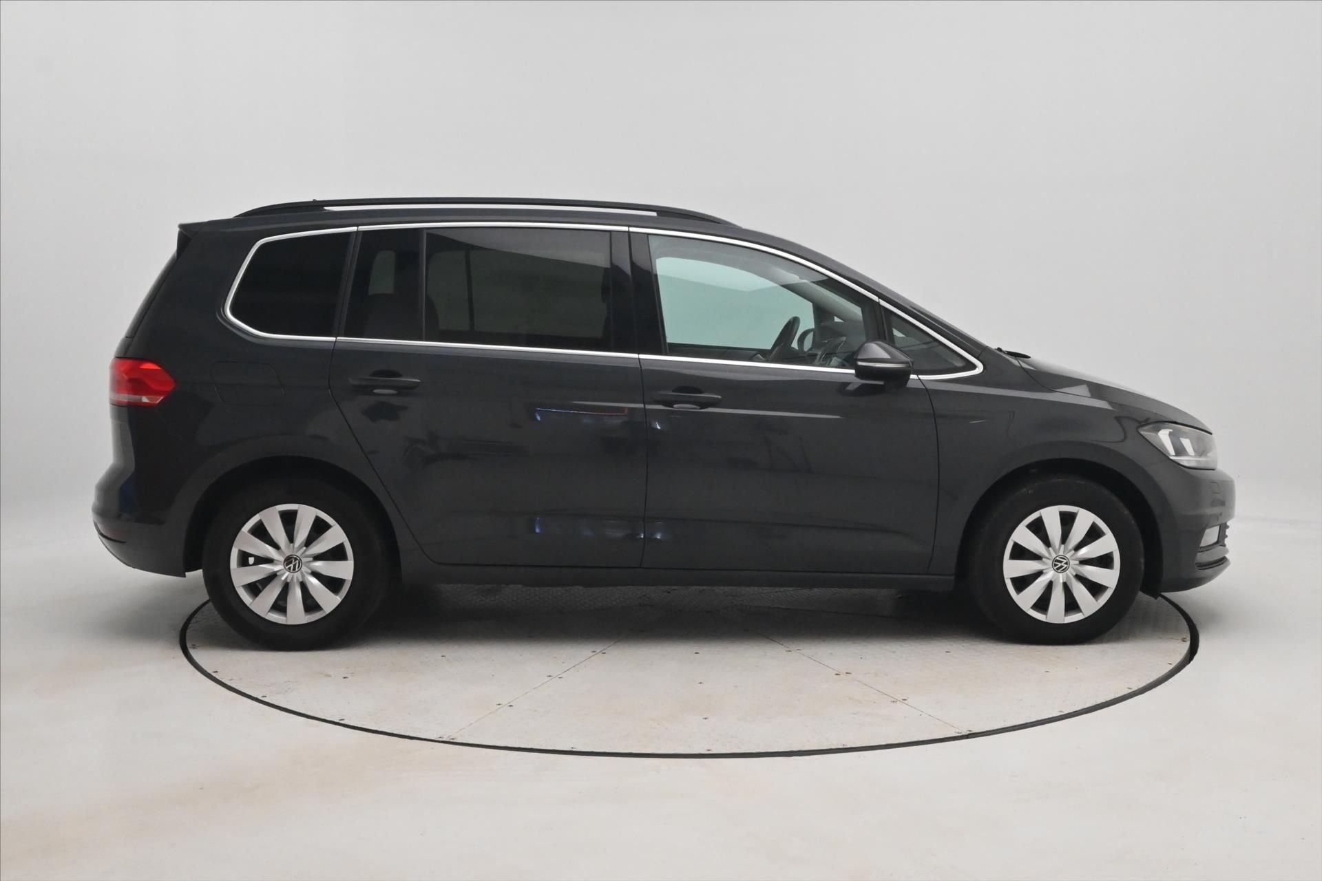 Volkswagen Touran, 2,0 TDI 110 kW DSG 7/Míst Comf - fotka 4