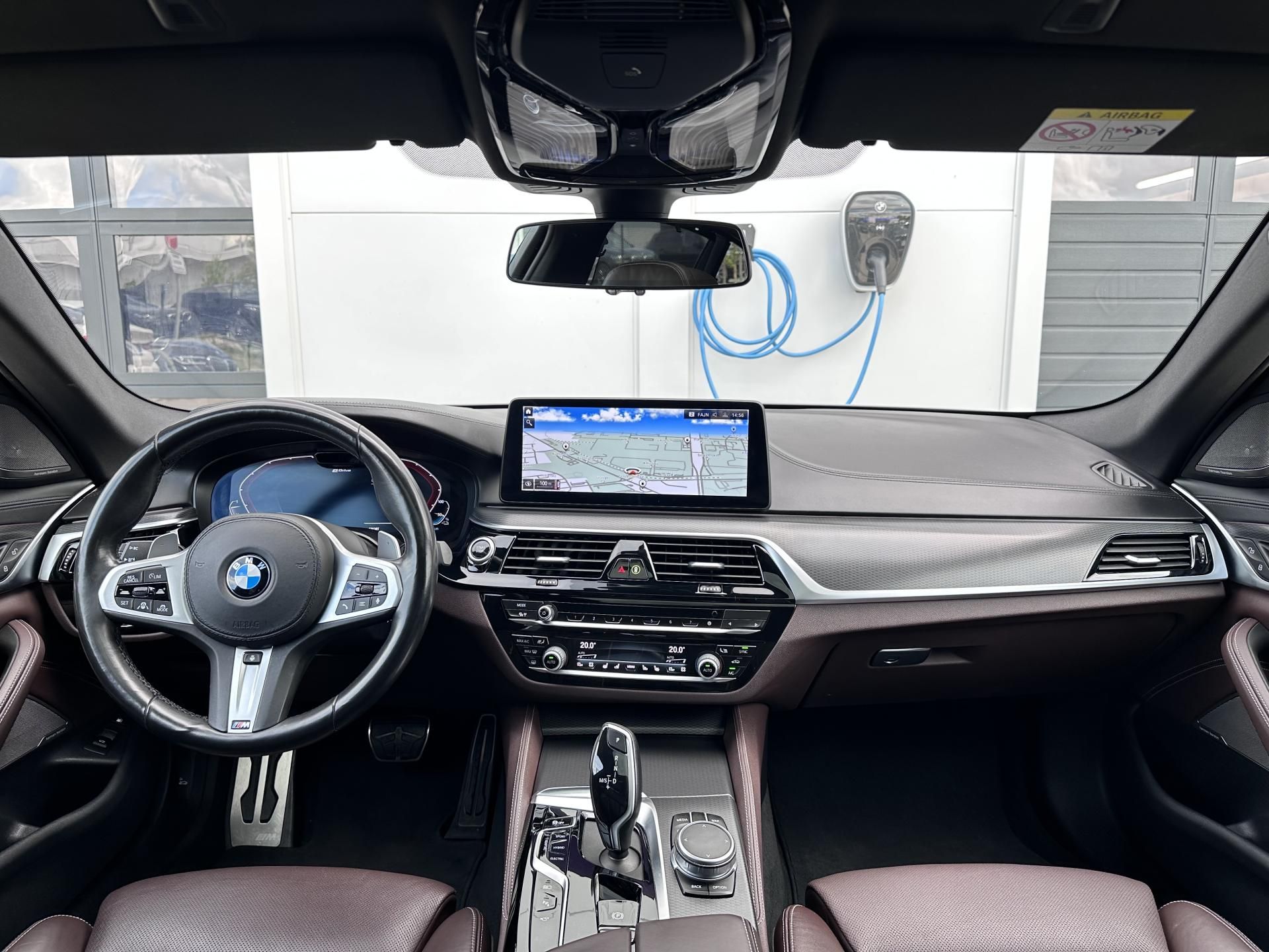 BMW Řada 5, 545e xDrive M-Sport - fotka 6
