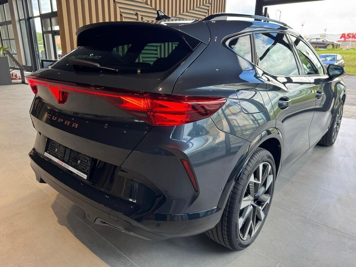 Cupra Formentor, 1,5 eTSI 110 kW - fotka 3