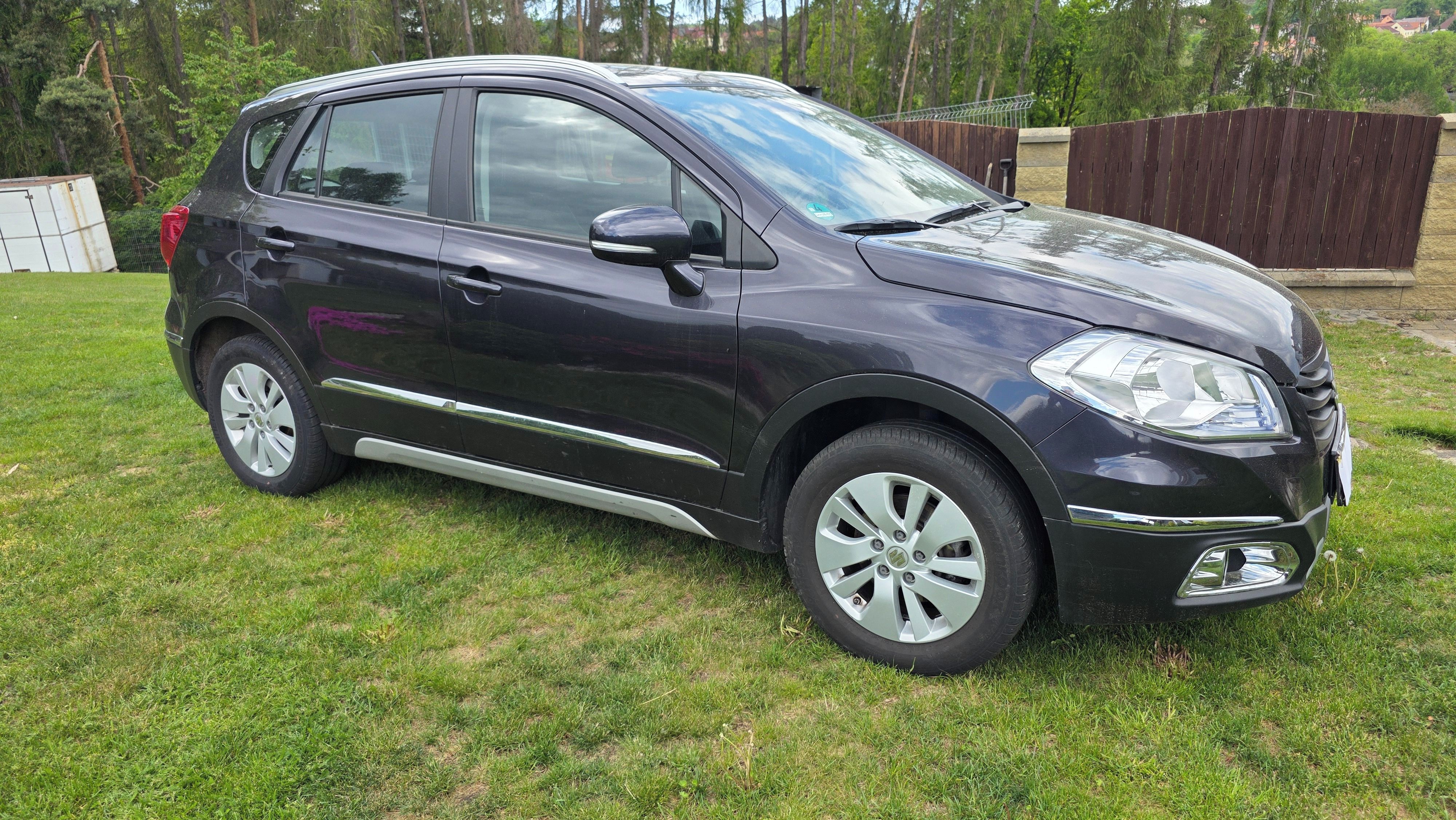 Suzuki SX4 S-Cross, Suzuki S-CROSS 1,6 88KW - fotka 6
