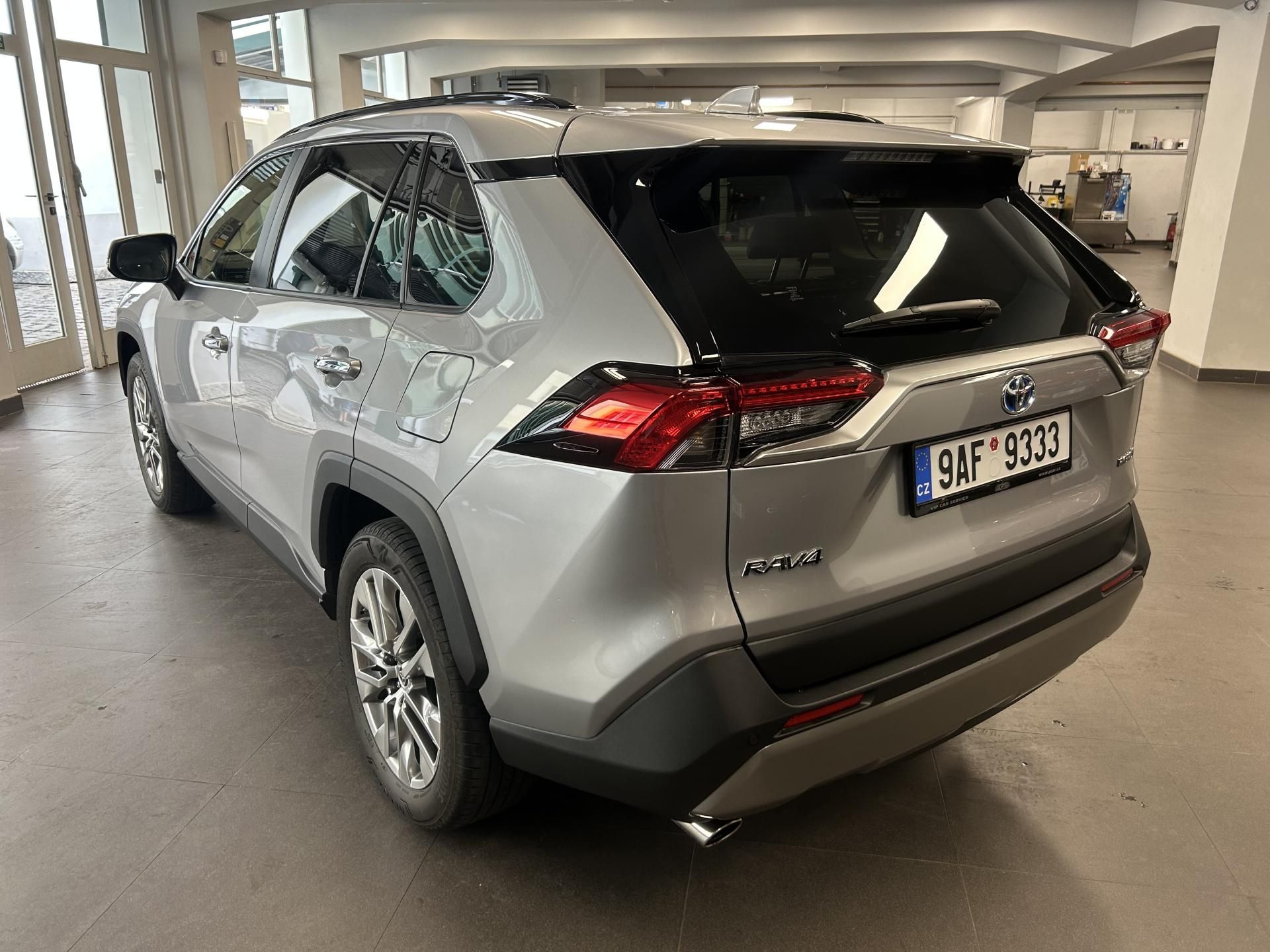 Toyota Rav4, 2.5 Hybrid Skyview 4WD Executi - fotka 3