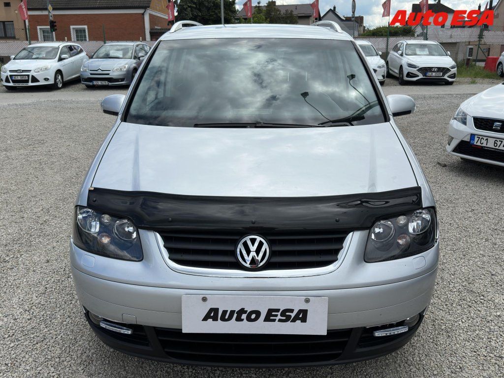 Volkswagen Touran, 2.0 TDi - fotka 2