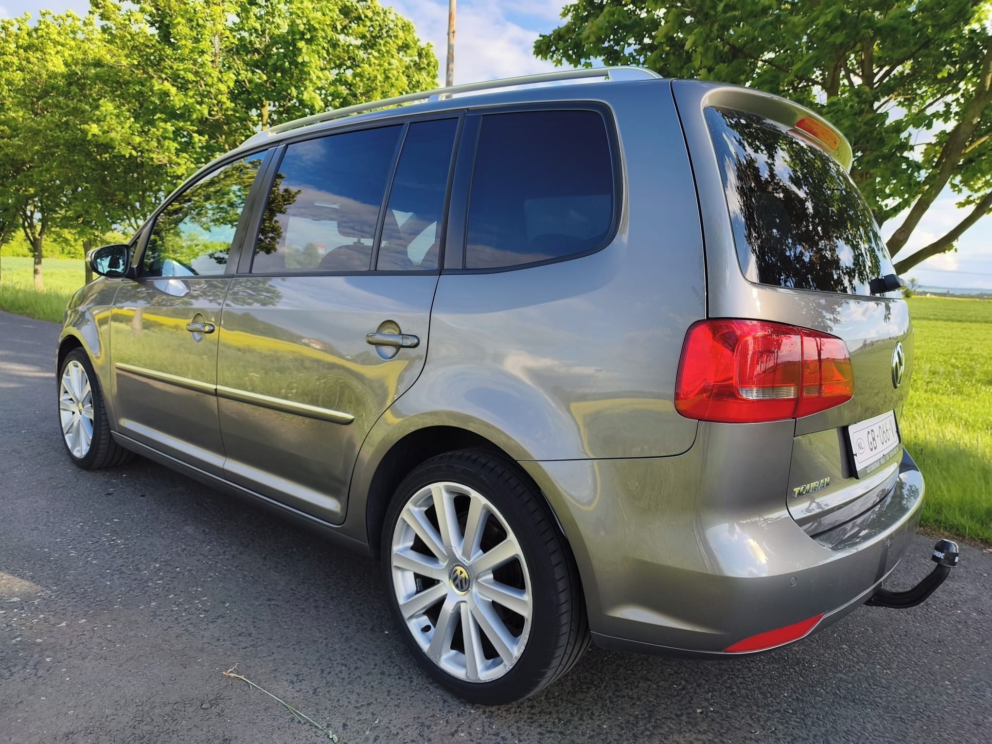 Volkswagen Touran, 1,4 TSi 125 kW, 7 míst - fotka 6