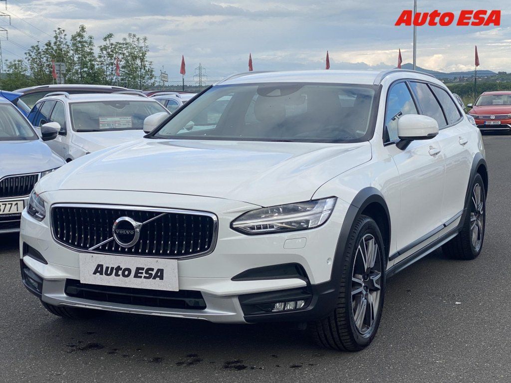 Volvo V90, 2.0 D4 - fotka 3