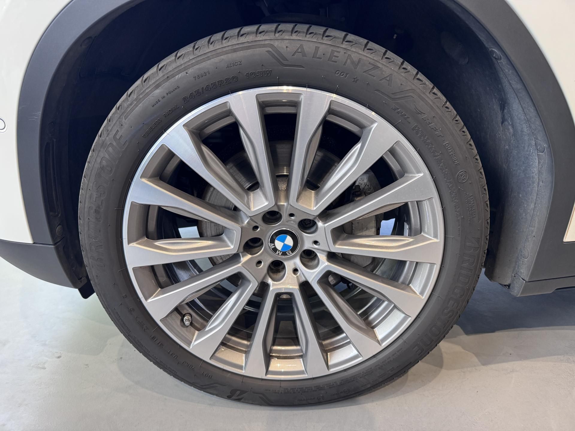 BMW X3, xDrive30i Luxury Line - fotka 5