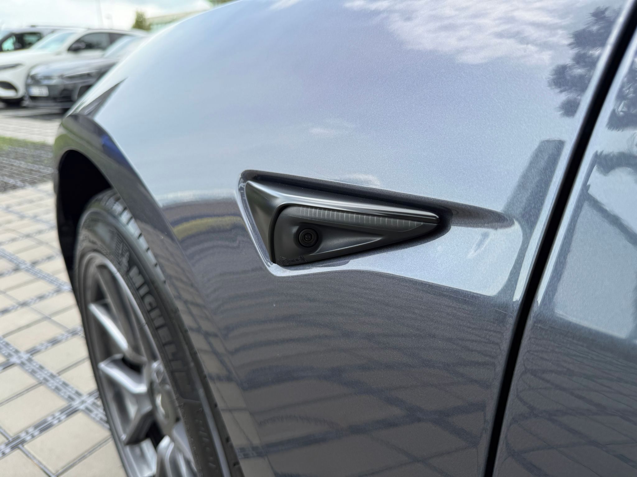 Tesla Model 3, Standart Range LFP Autopilot - fotka 6