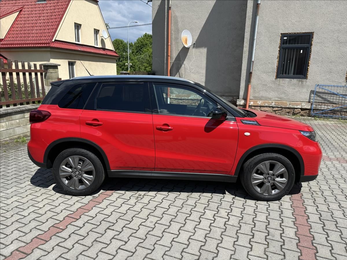 Suzuki Vitara, 1,4 4x4 HYBRID - fotka 2