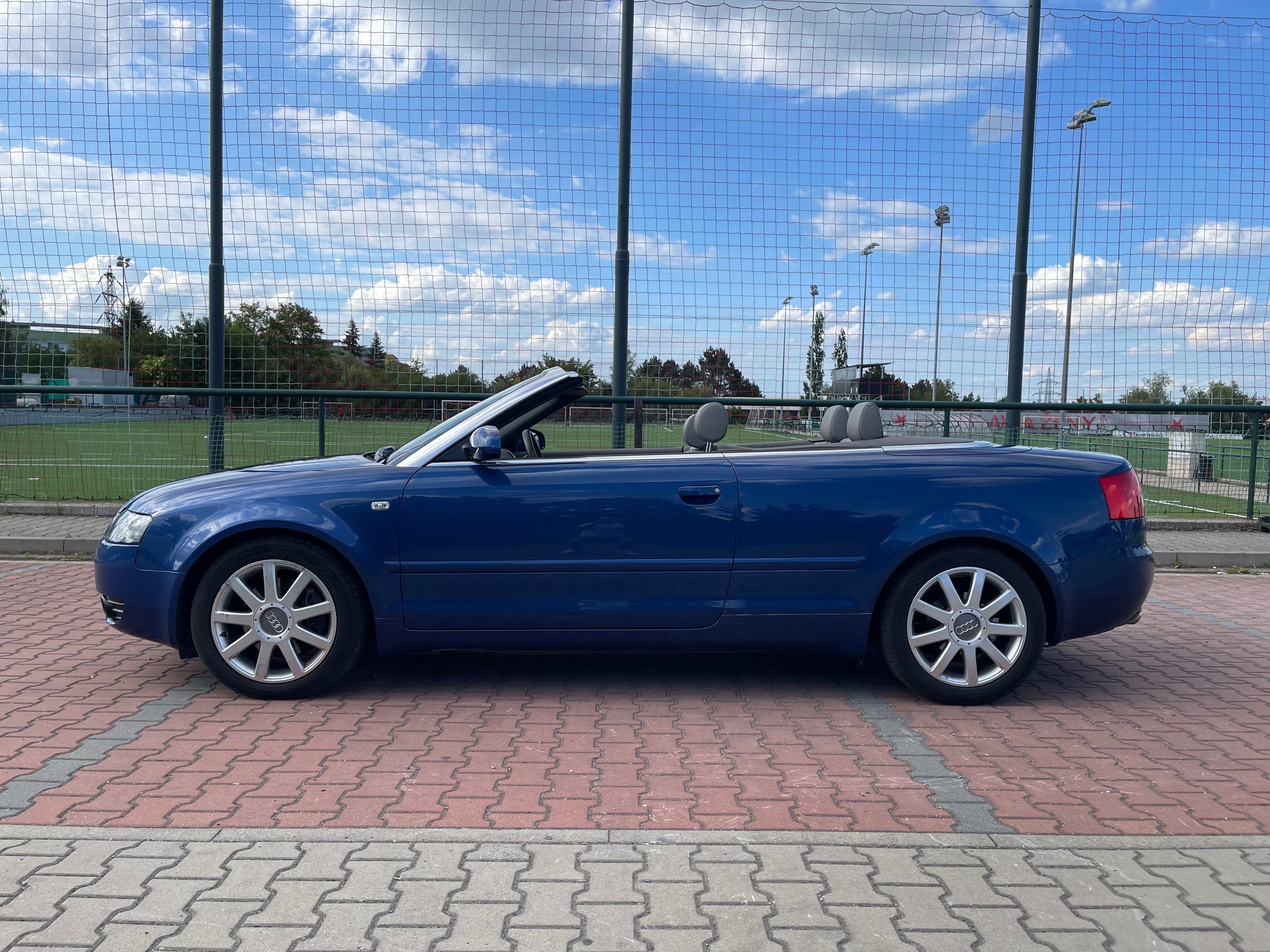 Audi A4, Audi A4 CABRIO V6