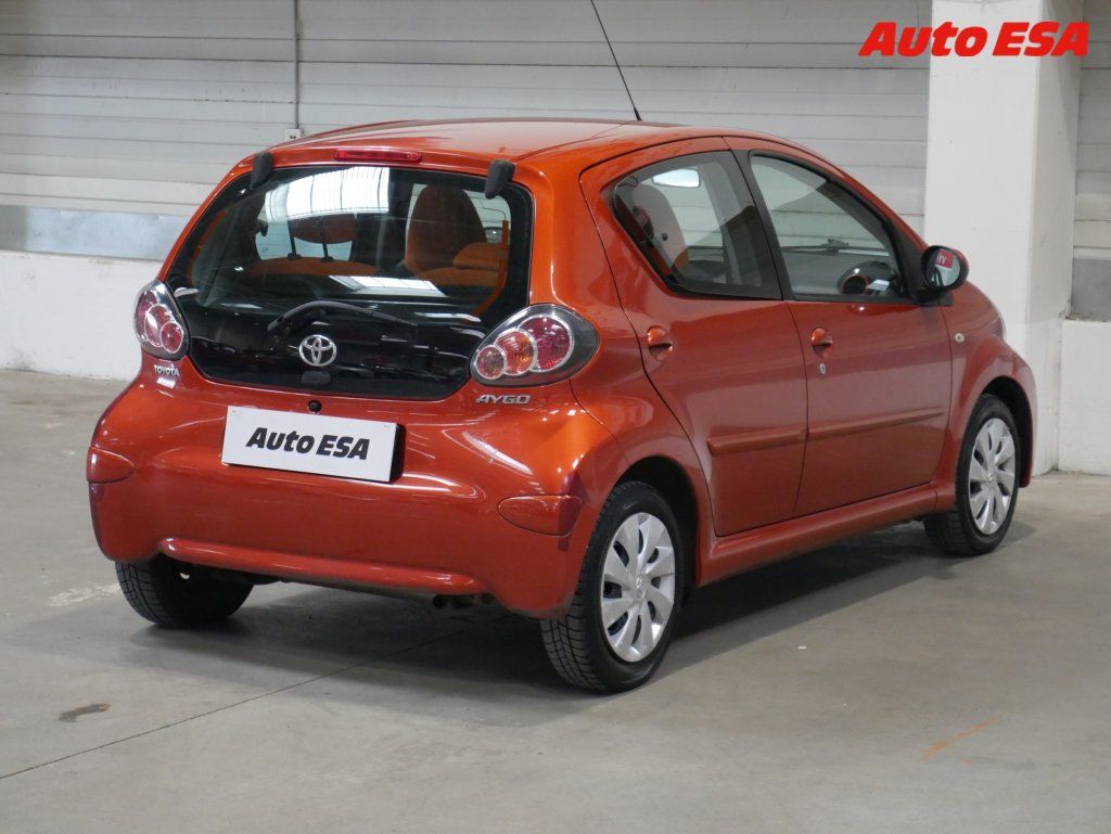 Toyota Aygo, 1.0i,ČR,AC - fotka 4