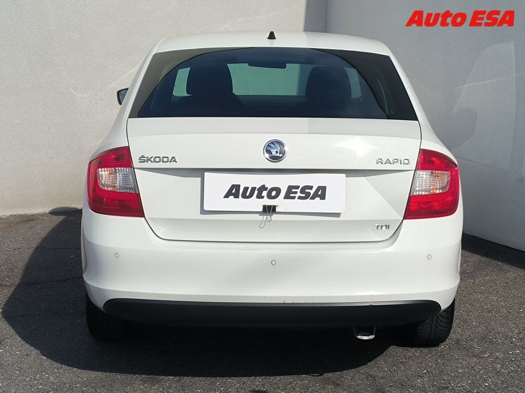 Škoda Rapid, 1.6 TDi,AC,park.čidla - fotka 5