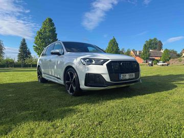 Audi Q7 S line 50 TDI quattro