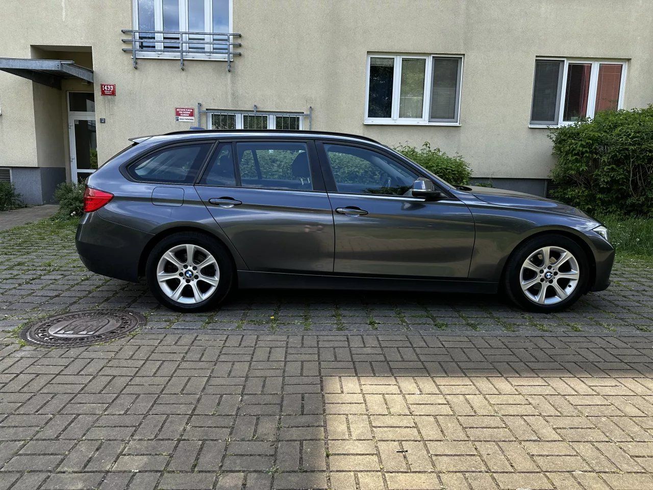 BMW Řada 3, F31 320D Automat Navi El. kufr - fotka 5