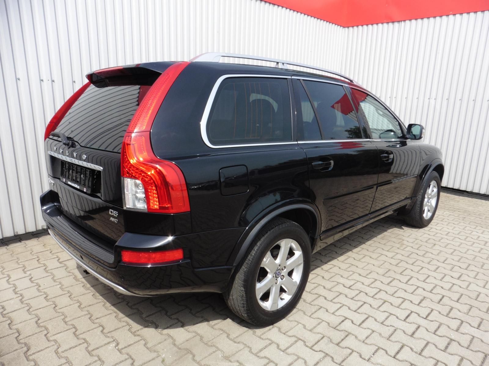 Volvo XC90, 2.4 D5 Summum AWD A/T ... - fotka 4