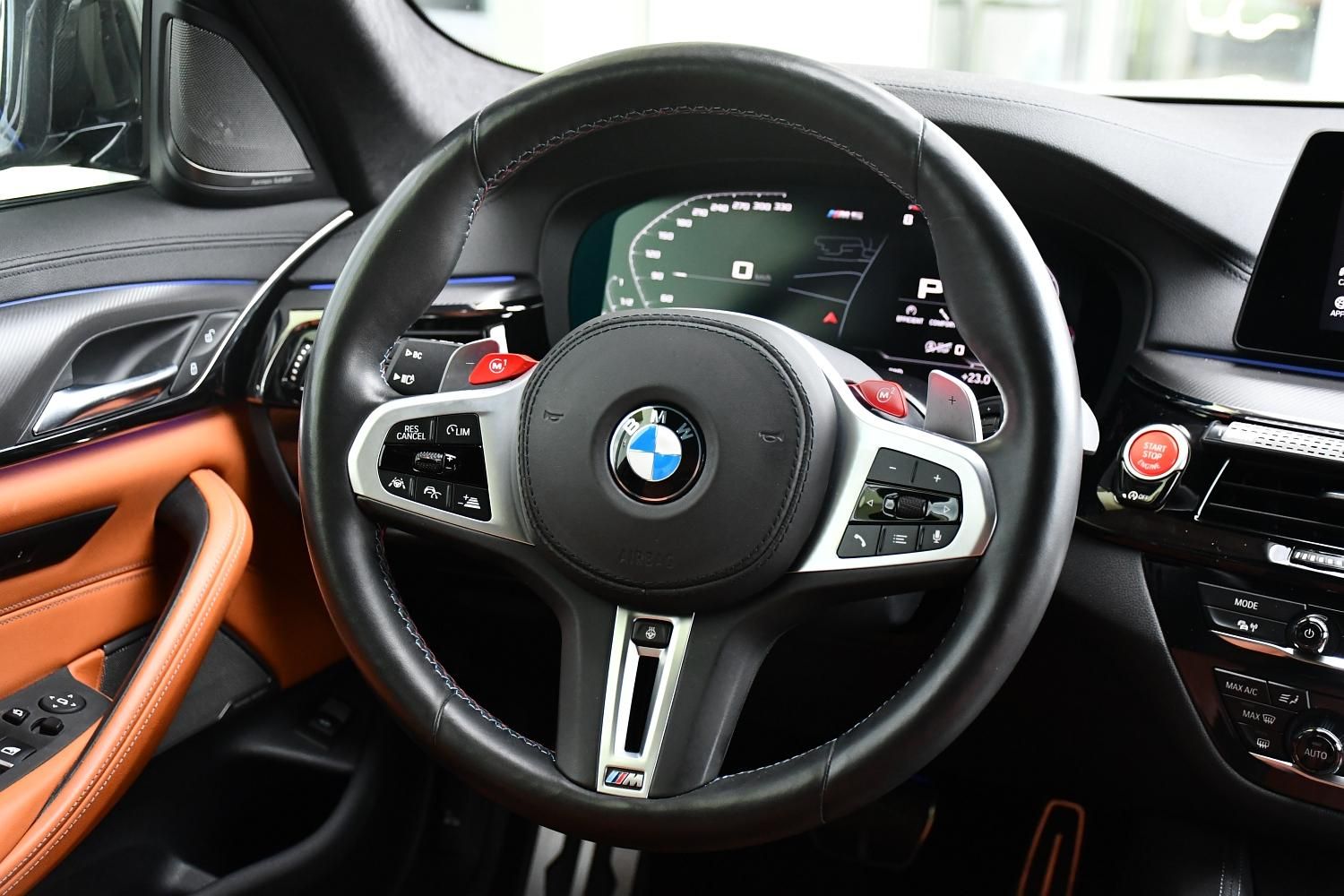 BMW M5, COMP.HUD H/K CARBON CERAMIC ČR - fotka 6