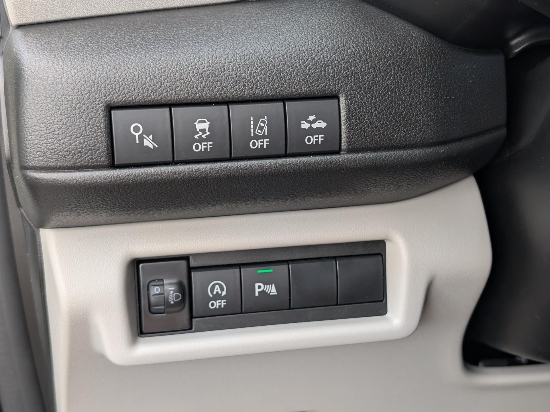 Suzuki Swift, PREMIUM 1.2 HYBRID CVT 4x2 MY2 - fotka 4