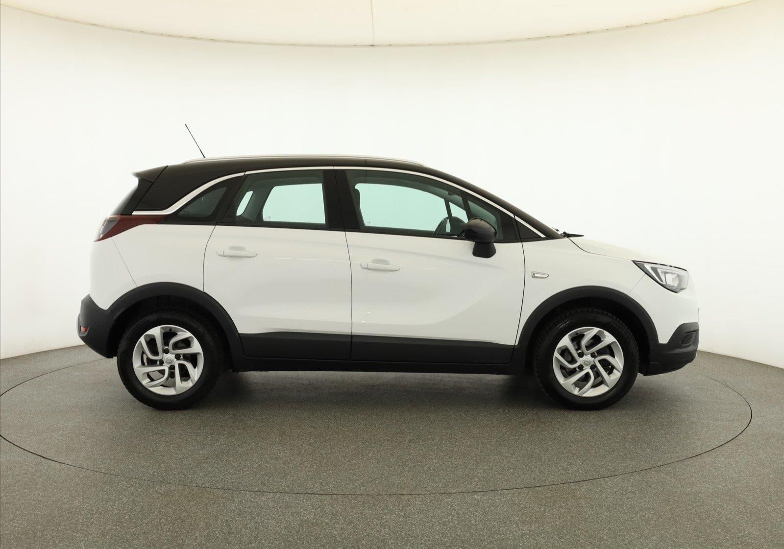 Opel Crossland, 1.2 Turbo, Automat, Serv.kniha - fotka 6