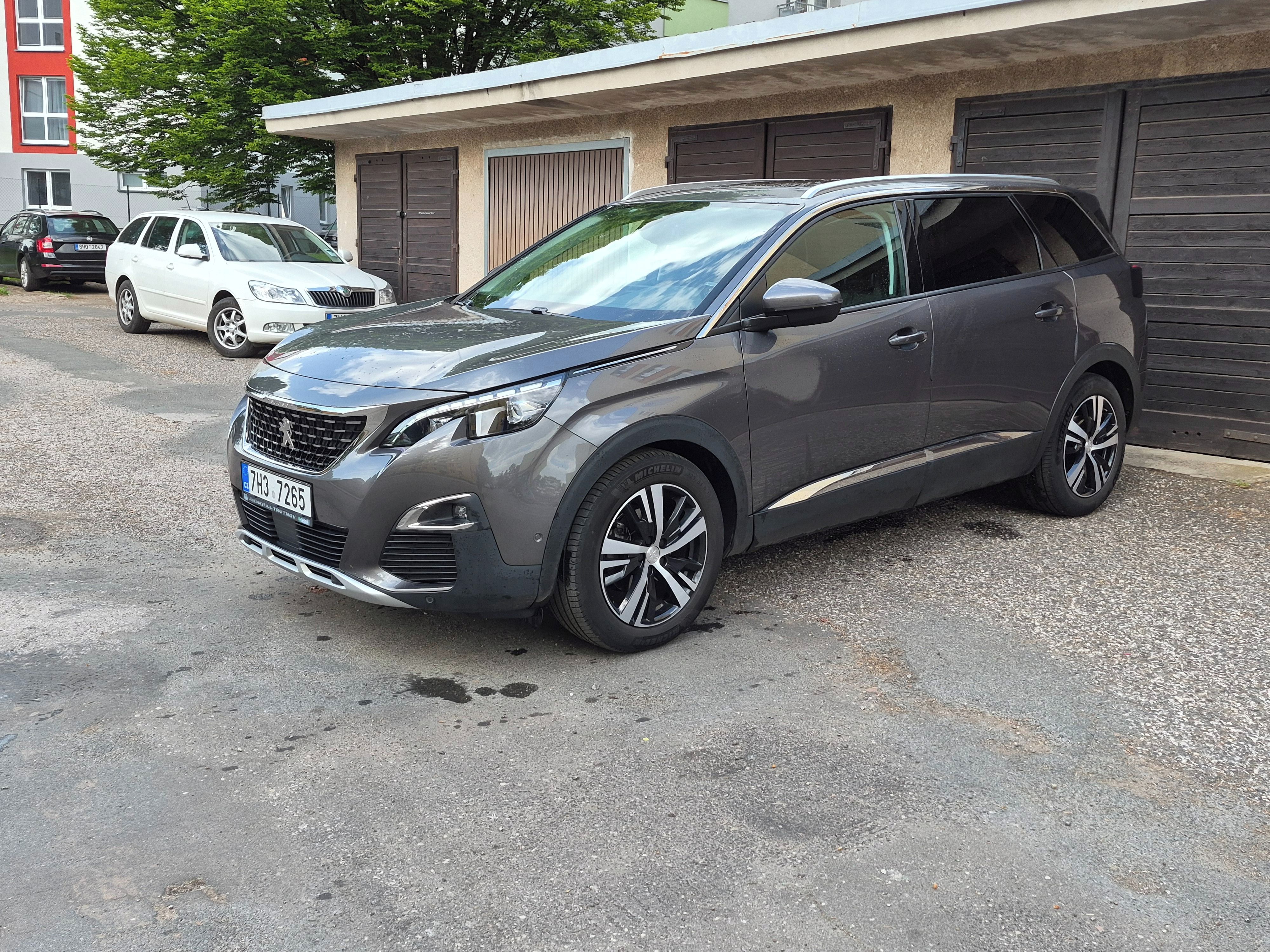Peugeot 5008, 1.5 BlueHdi Allure serviska - fotka 2