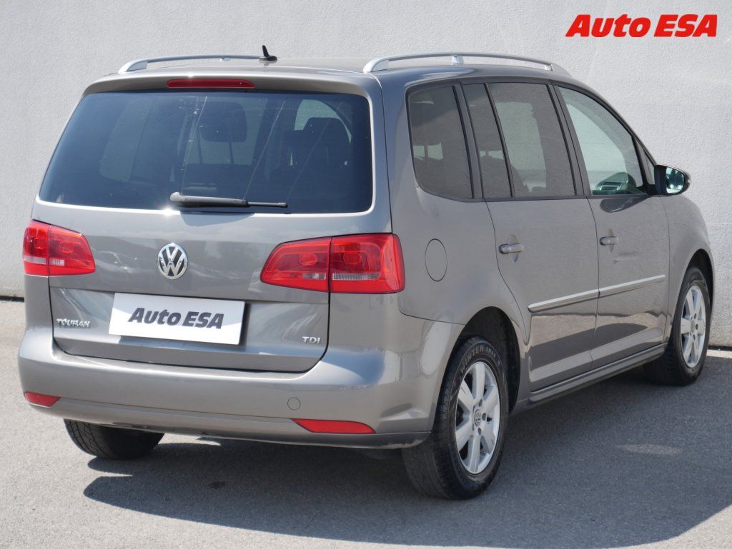 Volkswagen Touran, 1.6 TDi,Comfortline,AT - fotka 4